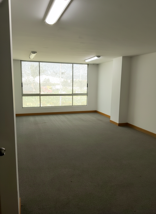 Oficina en venta en La Florida, Cota, 28 m² · foto 2 de 3