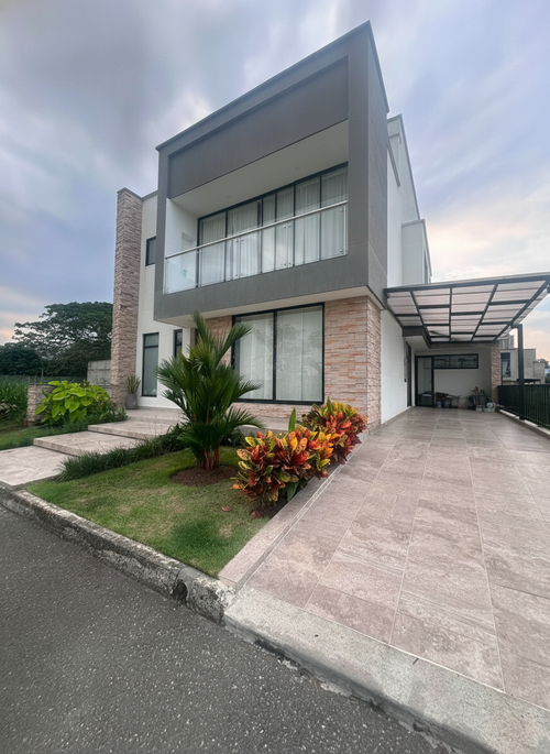 Casa de 4 alcobas en venta en Cn. Hontanar De Las Mercedes, Jamundí, 550 m² · foto 2 de 24