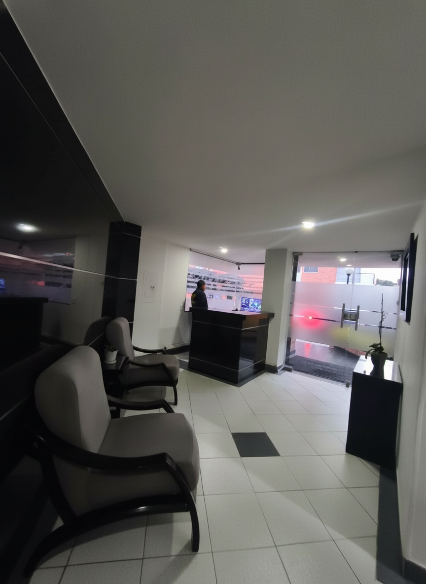 Apartamento en venta en Mazuren, Bogotá · foto 2 de 15