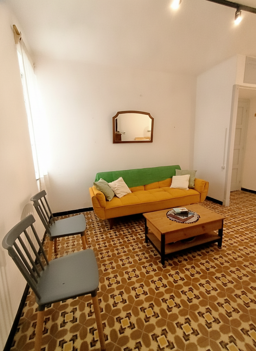 Hermoso apartamento en alquiler, reciclado, amueblado, impecable. Un dormitorio, en el corazón de la Ciudad Vieja y cerca de todos los servicios.