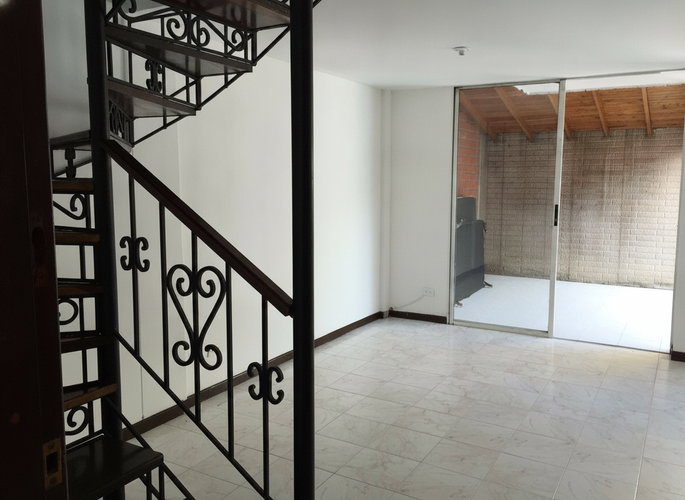 Casa de 5 alcobas en venta en Belen La Palma, Medellín, 137 m² · foto 8 de 16