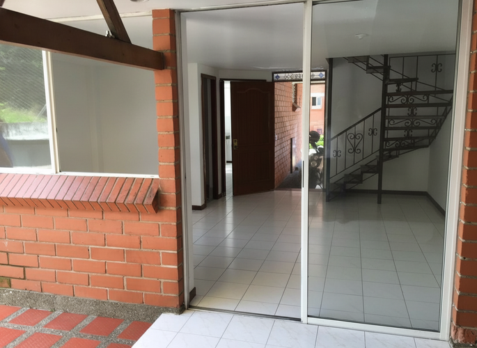 Casa de 5 alcobas en venta en Belen La Palma, Medellín, 137 m² · foto 14 de 16