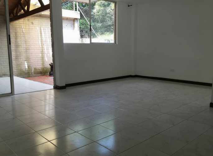 Casa de 5 alcobas en venta en Belen La Palma, Medellín, 137 m² · foto 15 de 16