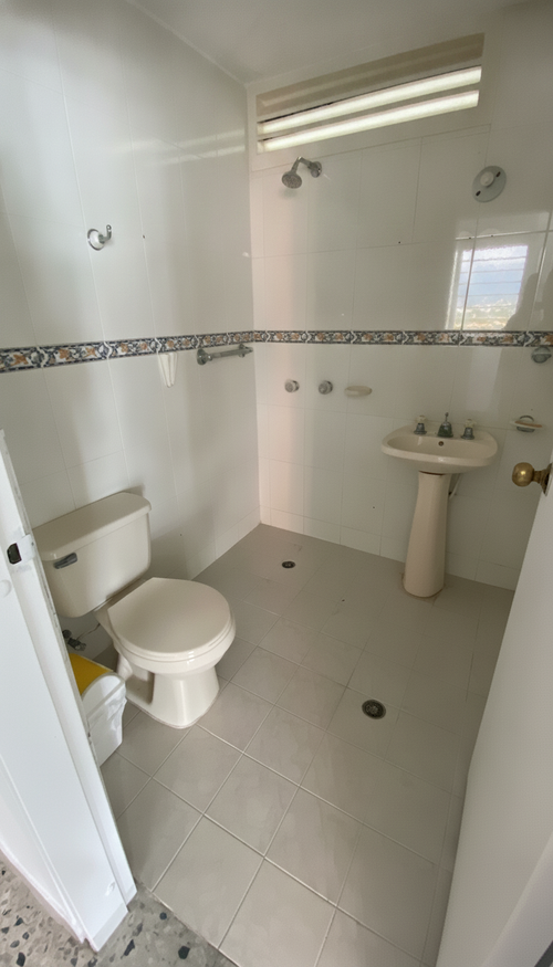 Apartamento de 5 alcobas en venta en Cabecera Del Llano, Bucaramanga, 148 m² · foto 10 de 23