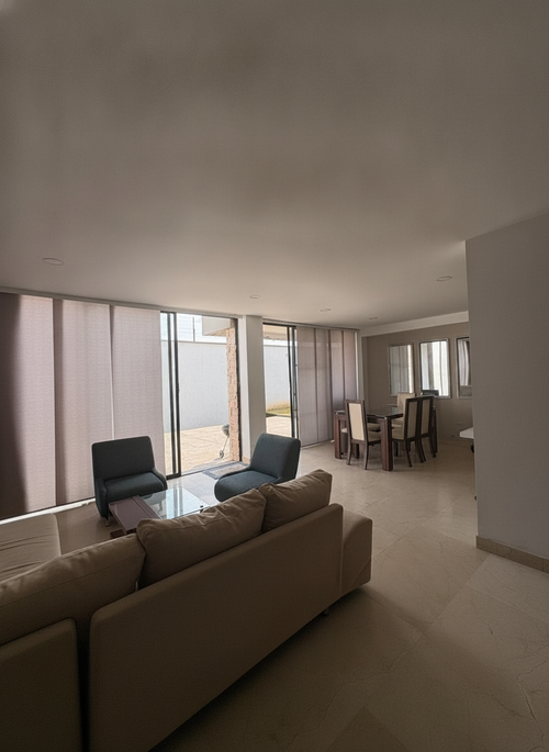 Casa de 5 alcobas en venta en Las Mercedes, Jamundí, 320 m² · foto 3 de 24