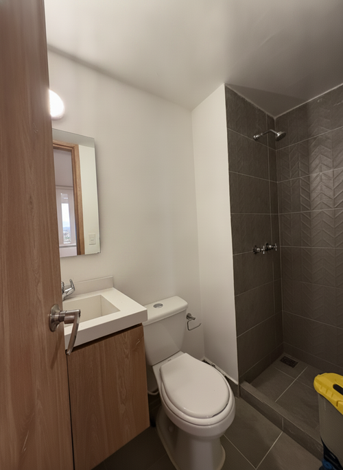 Apartamento de 3 alcobas en venta en Los Rosales, Bogotá, 185 m² · foto 17 de 19