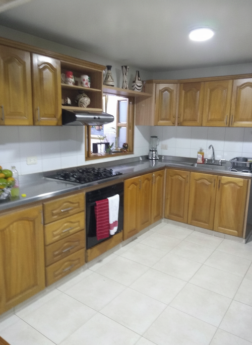 Casa de 3 alcobas en venta en Versalles, Floridablanca, 160 m² · foto 6 de 11
