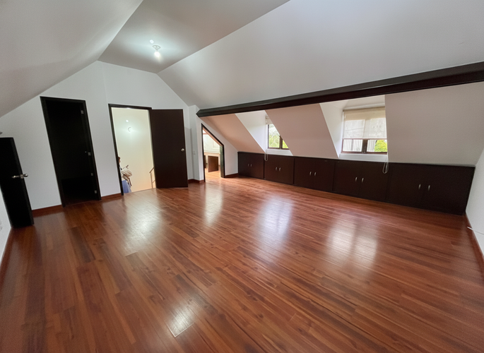 Casa de 5 alcobas en venta en Los Alpes, Pereira, 235 m² · foto 19 de 24
