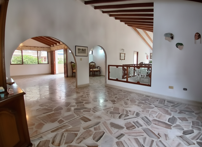 Local en arriendo en El Ingenio, Cali, 320 m² · foto 3 de 9