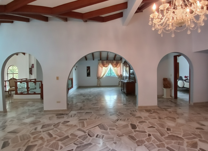 Local en arriendo en El Ingenio, Cali, 320 m² · foto 4 de 9