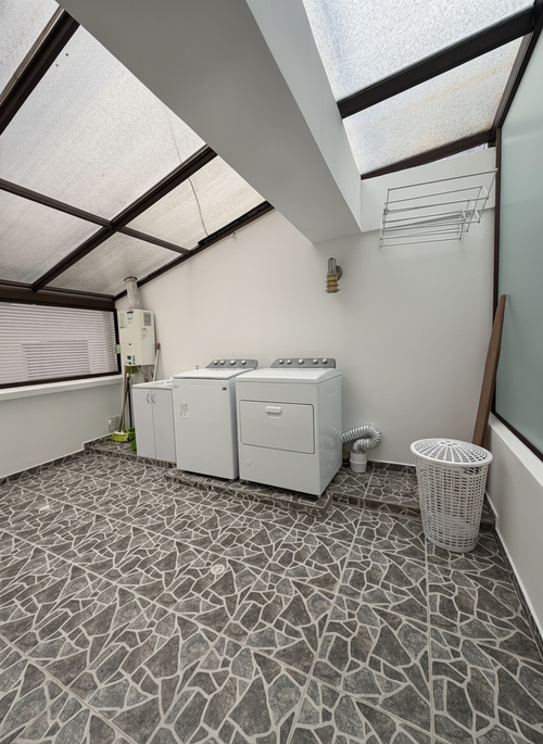 Apartamento de 4 alcobas en venta en Santa Barbara, Bogotá, 160 m² · foto 12 de 24