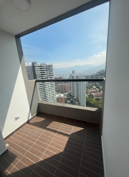 Apartamento de 3 alcobas en arriendo en Vía Las Palmas, Medellín, 80 m² · foto 4 de 12