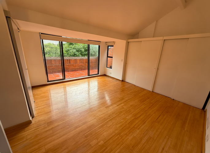 Apartamento de 2 alcobas en arriendo en Lalinde, Medellín, 155 m² · foto 8 de 22