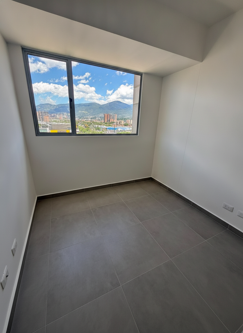 Apartamento de 3 alcobas en arriendo en Las Vegas, Envigado, 90 m² · foto 2 de 11