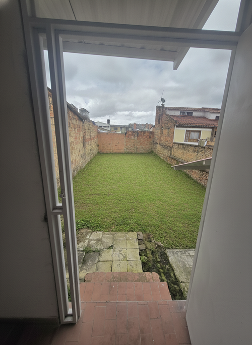 Casa de 4 alcobas en venta en Suba Urbano, Bogotá, 441 m² · foto 2 de 2