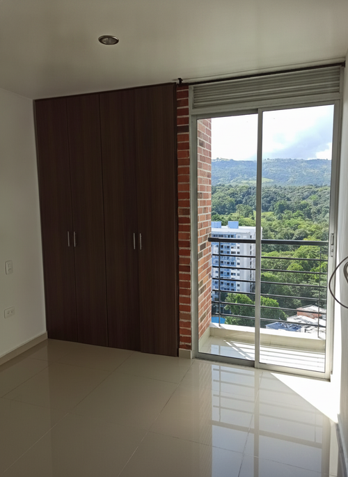 Apartamento de 2 alcobas en venta en Cañaveral, Floridablanca, 78 m² · foto 4 de 17
