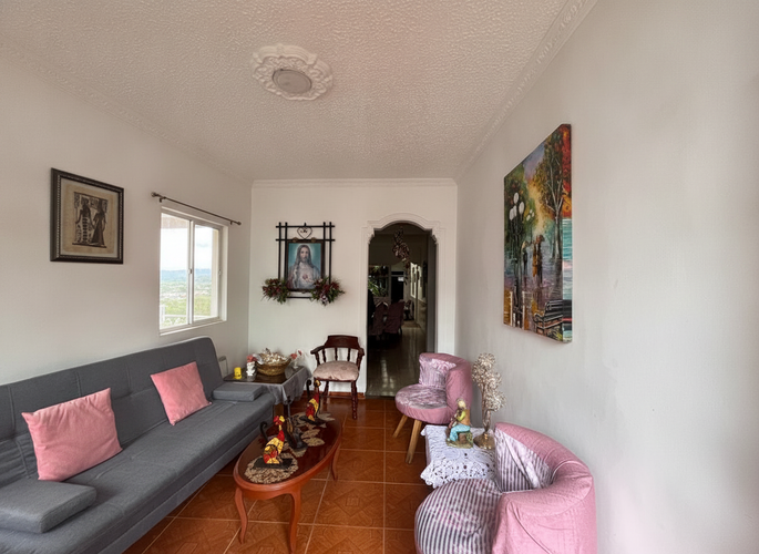Casa de 8 alcobas en venta en Caracoli, Ibagué, 146 m² · foto 2 de 21
