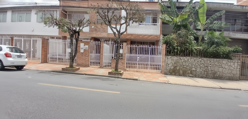 Casa de 5 alcobas en venta en Provenza, Bucaramanga, 170 m² · foto 2 de 24