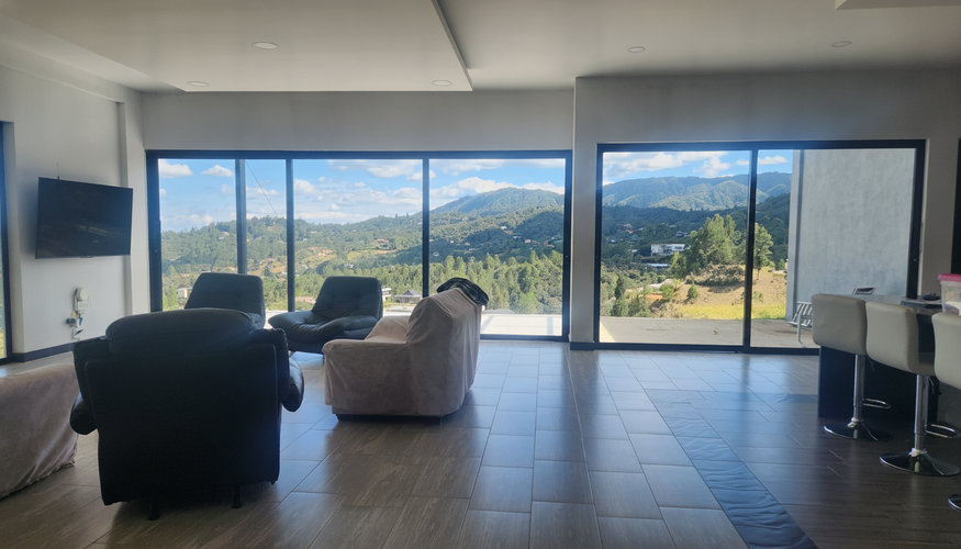 Casa de 7 alcobas en venta en Loma Del Escobero, Envigado, 466 m² · foto 9 de 24