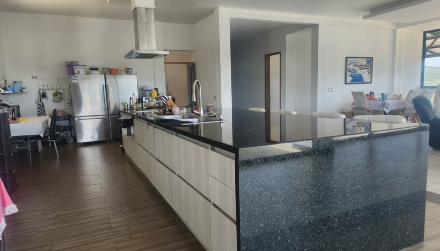 Casa de 7 alcobas en venta en Loma Del Escobero, Envigado, 466 m² · foto 11 de 24