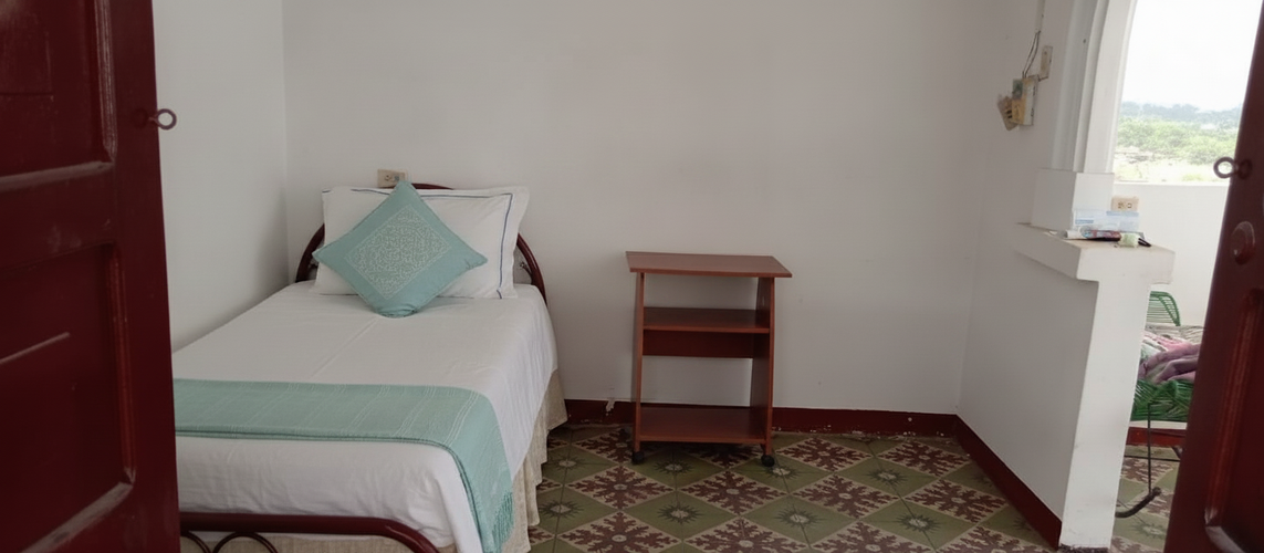 Casa de 4 alcobas en arriendo en Br. La Estacion, Girardot, 100 m² · foto 16 de 24