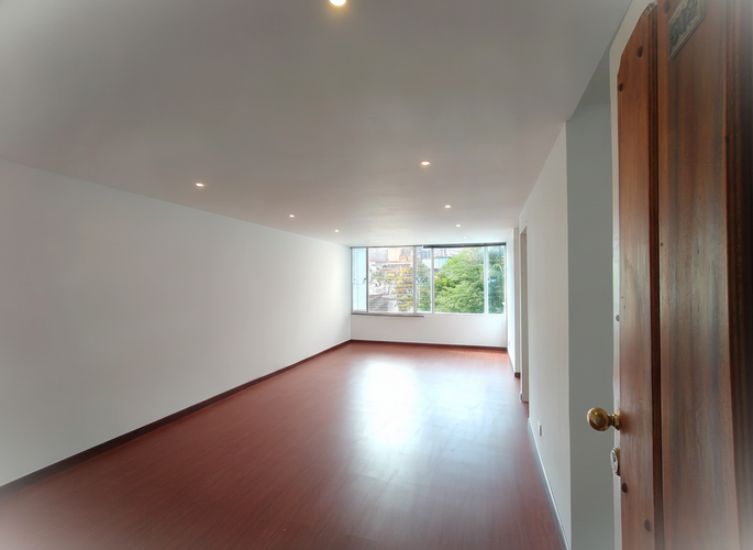 Apartamento de 3 alcobas en venta en Lago Gaitan, Bogotá, 131 m² · foto 4 de 24