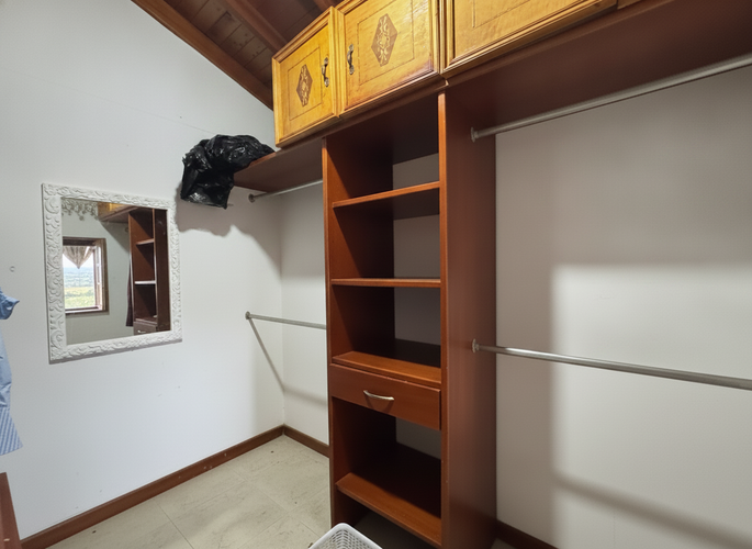 Casa de 4 alcobas en venta en La Mota, Medellín, 190 m² · foto 13 de 22