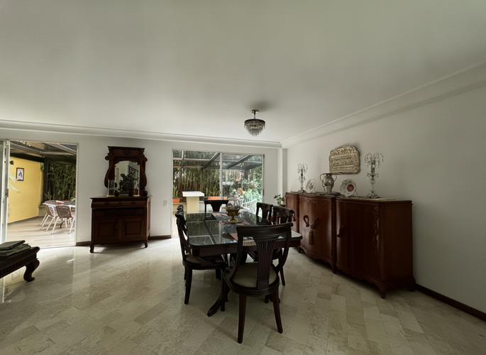Casa de 4 alcobas en venta en Castropol, Medellín, 321 m² · foto 6 de 24