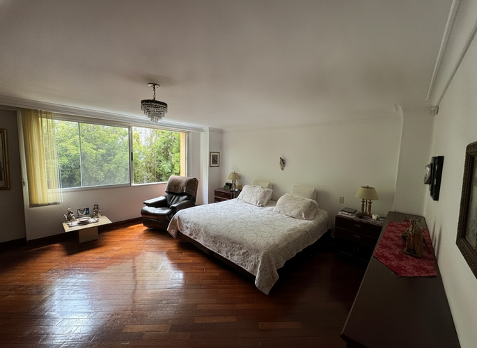 Casa de 4 alcobas en venta en Castropol, Medellín, 321 m² · foto 14 de 24