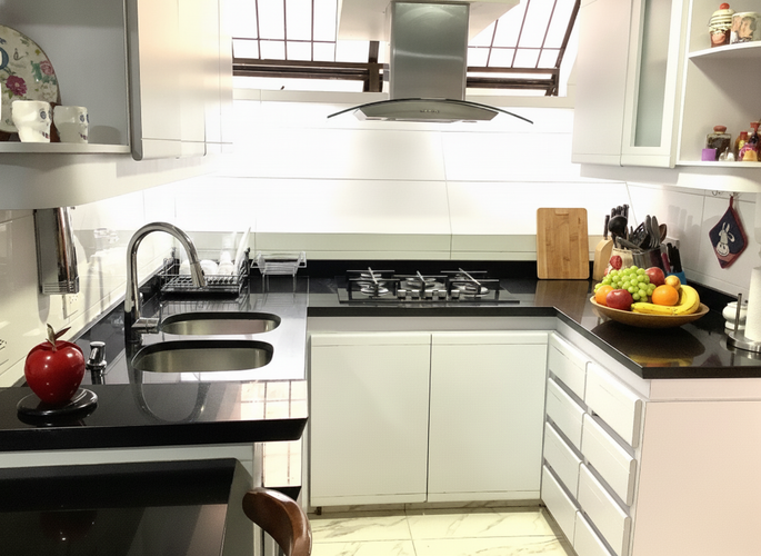 Apartamento de 3 alcobas en venta en Los Rosales, Bogotá, 295 m² · foto 5 de 14