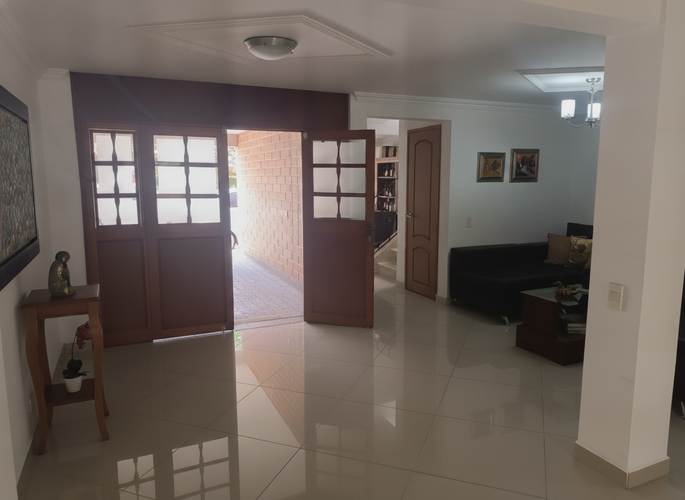 Casa de 4 alcobas en venta en La Mota, Medellín, 212 m² · foto 3 de 24