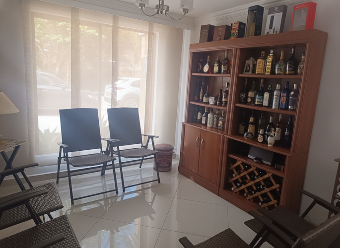 Casa de 4 alcobas en venta en La Mota, Medellín, 212 m² · foto 4 de 24