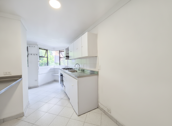 Apartamento de 3 alcobas en venta en El Tesoro, Medellín, 138 m² · foto 8 de 19