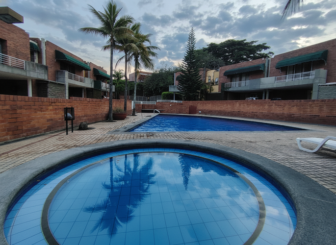 Casa de 3 alcobas en venta en Ciudad Jardin, Cali, 236 m² · foto 2 de 24