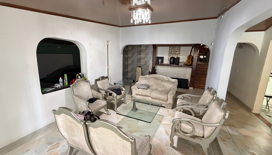 Casa de 5 alcobas en venta en Cadiz, Ibagué, 240 m² · foto 2 de 21