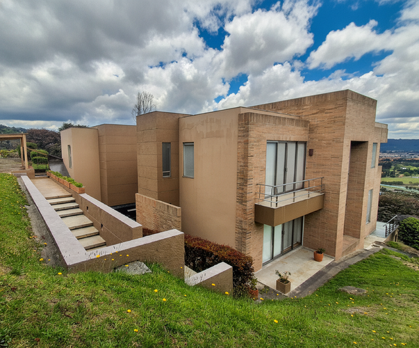 Casa de 5 alcobas en venta en Yerbabuena, Chía, 597 m² · foto 4 de 24