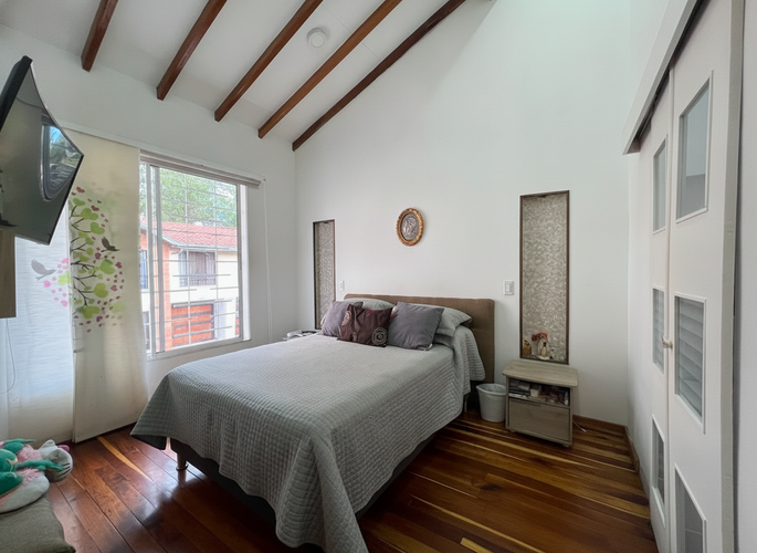 Casa de 5 alcobas en venta en El Porvenir, Rionegro, 136 m² · foto 8 de 16