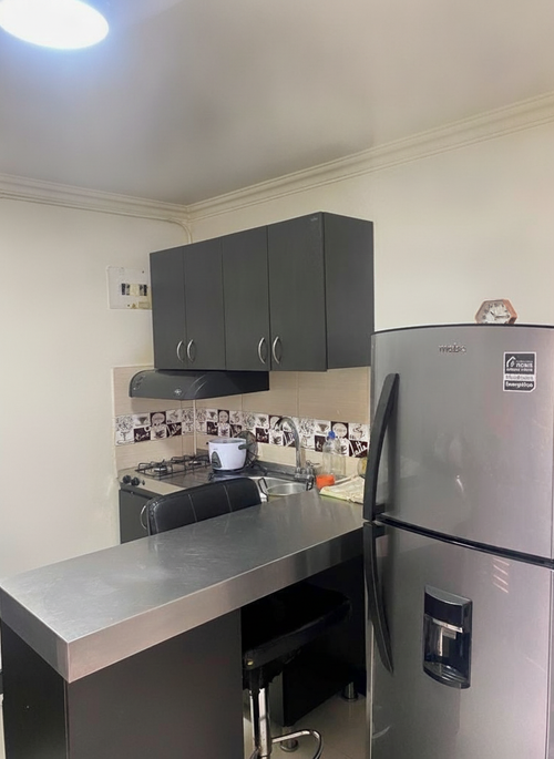 Apartaestudio en venta en Los Colores, Medellín, 28 m² · foto 2 de 9