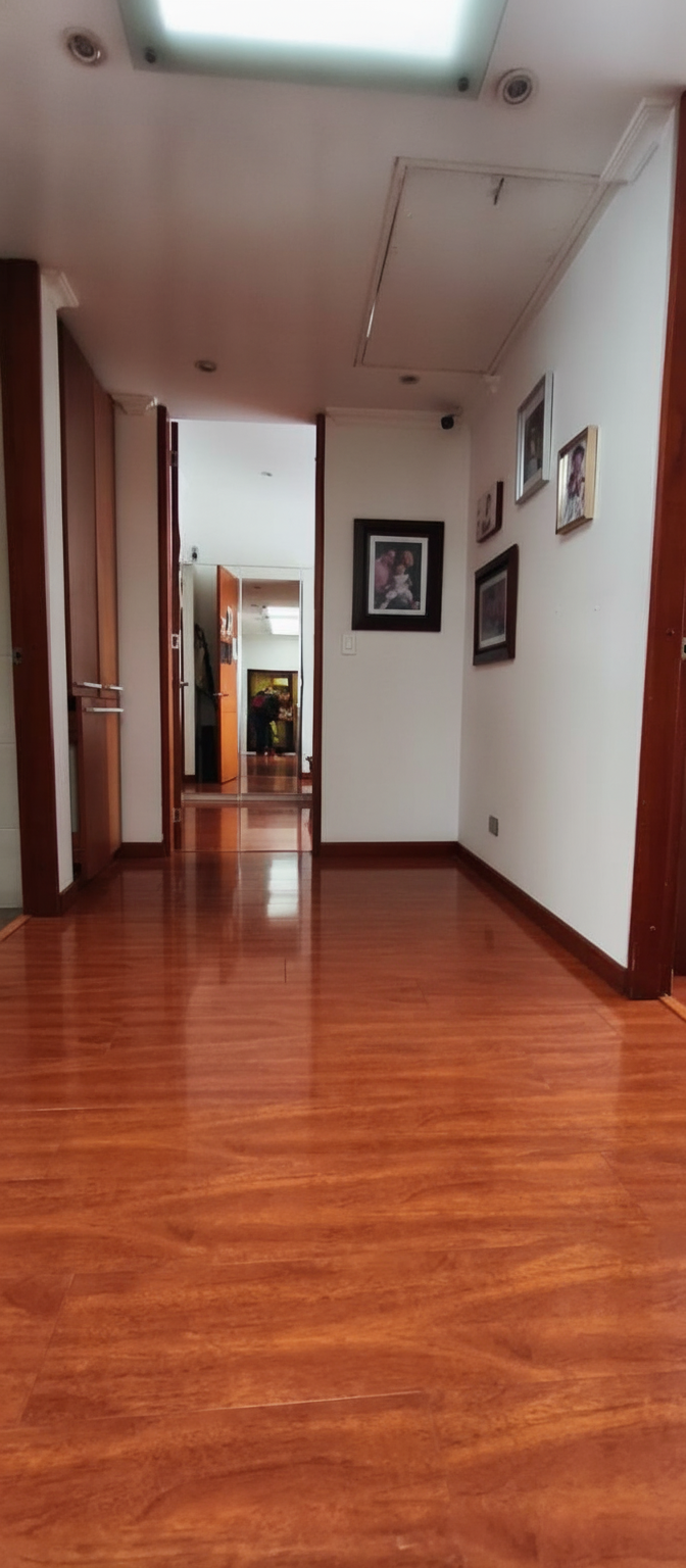 Casa en venta en Engativá, Bogotá · foto 3 de 24
