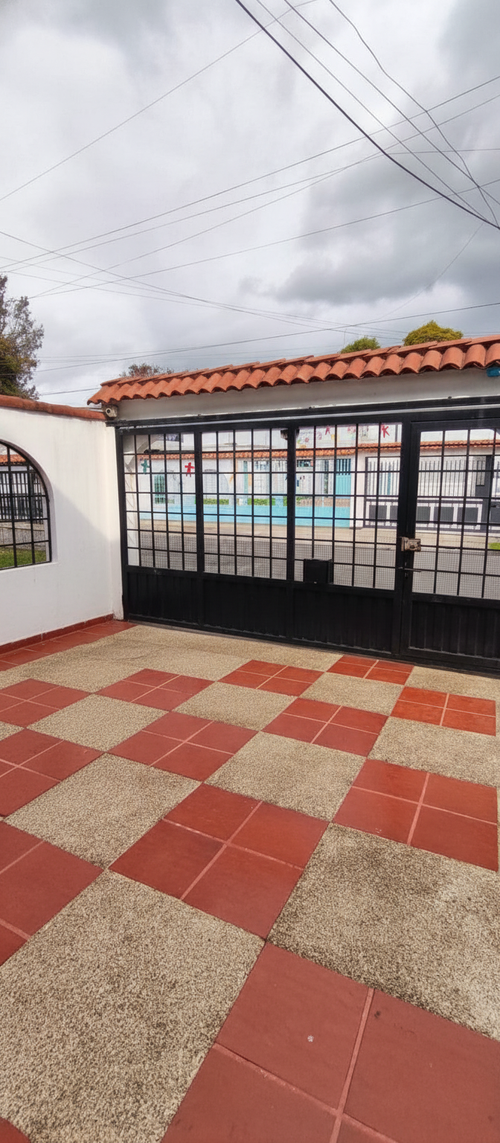 Casa de 5 alcobas en venta en Las Villas, Bogotá, 370 m² · foto 5 de 24