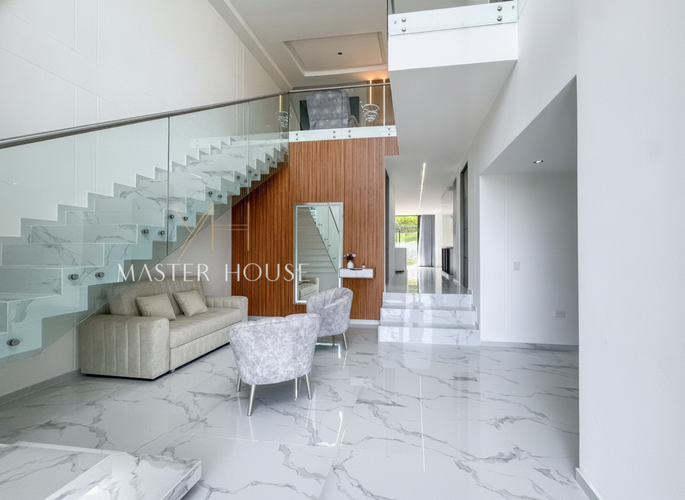 Casa de 4 alcobas en venta en Ruitoque Condominio, Girón, 611 m² · foto 3 de 18