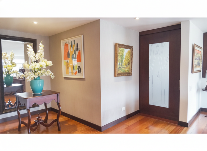 Apartamento de 3 alcobas en venta en Los Rosales, Bogotá, 210 m² · foto 3 de 24
