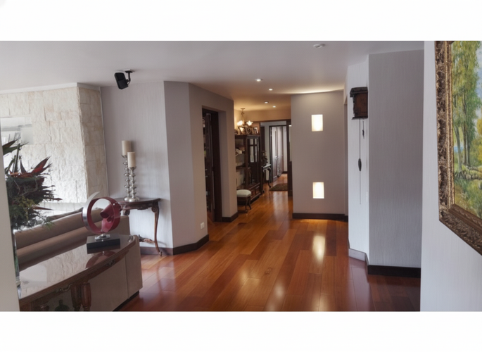 Apartamento de 3 alcobas en venta en Los Rosales, Bogotá, 210 m² · foto 4 de 24