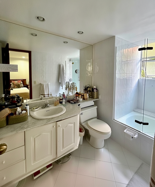 Apartamento de 3 alcobas en venta en San Lucas, Medellín, 147 m² · foto 8 de 9