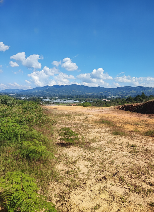 Lote en venta en La Ceja, 2000 m² · foto 3 de 7