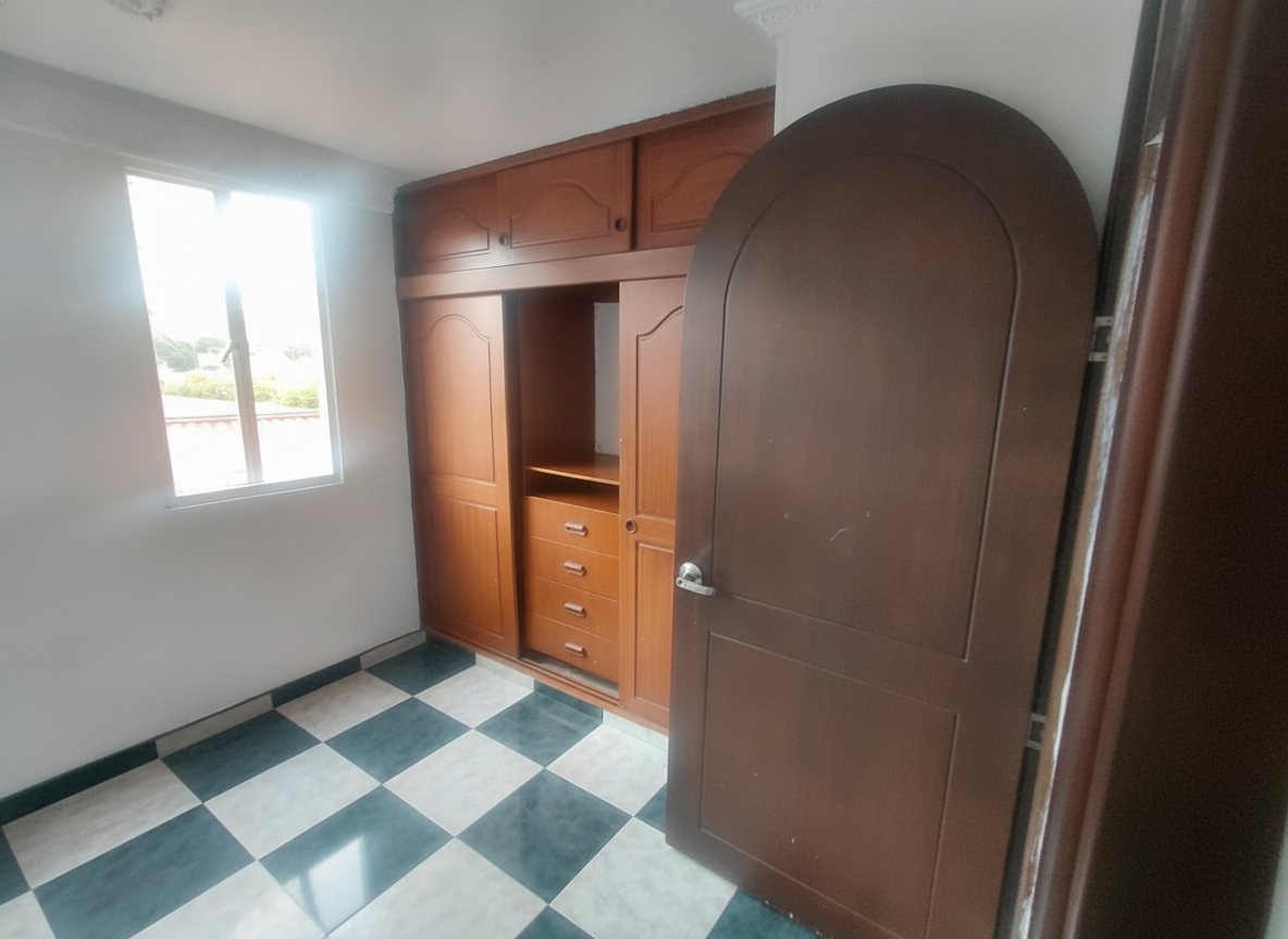 Casa en venta en Alamos, Bogotá · foto 9 de 24