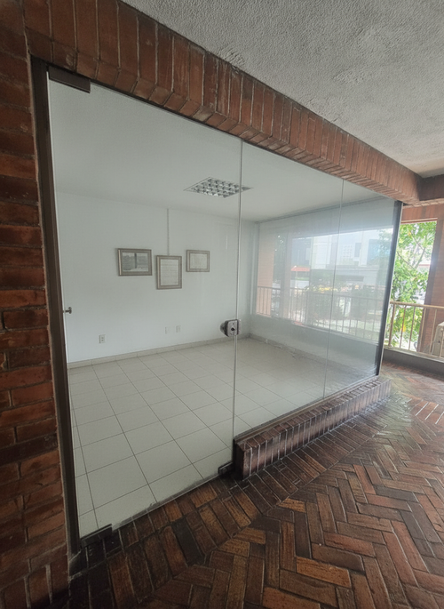 Local en venta en Centenario, Cali, 9 m² · foto 8 de 13