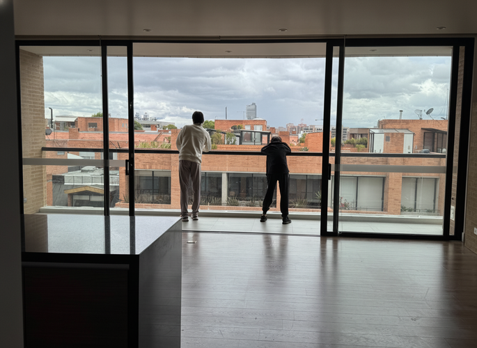 Apartamento de 3 alcobas en arriendo en Chico Norte, Bogotá, 163 m² · foto 2 de 16