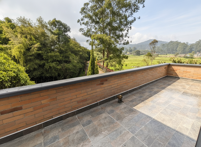 Casa de 5 alcobas en venta en Llano Grande, Rionegro, 363 m² · foto 17 de 24