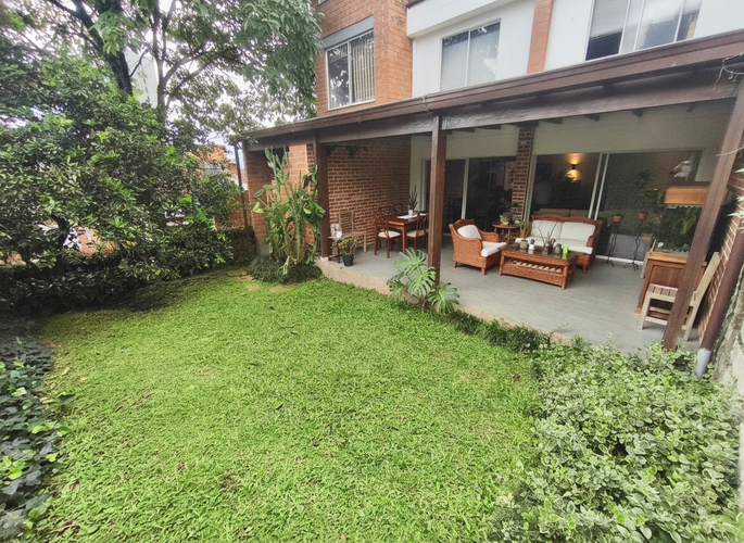 Casa de 3 alcobas en venta en El Poblado, Medellín, 200 m² · foto 8 de 24